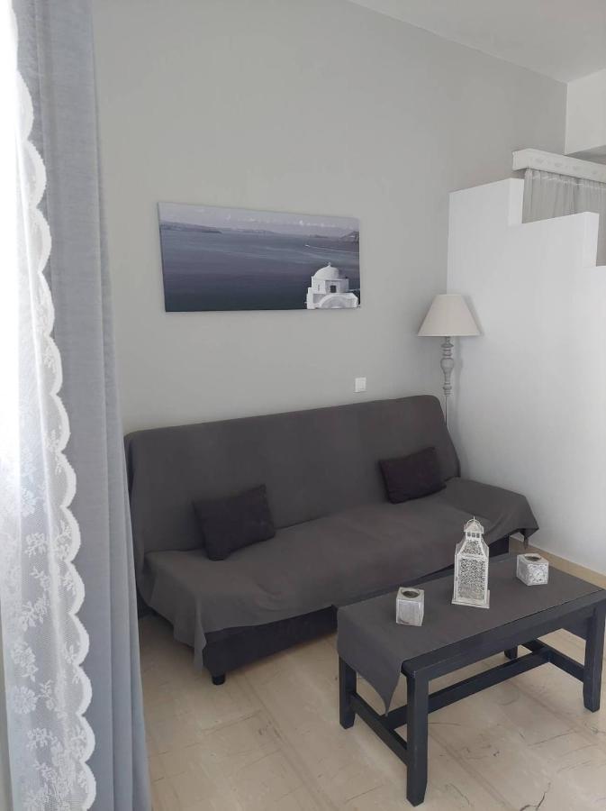Anezinas Place Apartment เปริสซา ภายนอก รูปภาพ