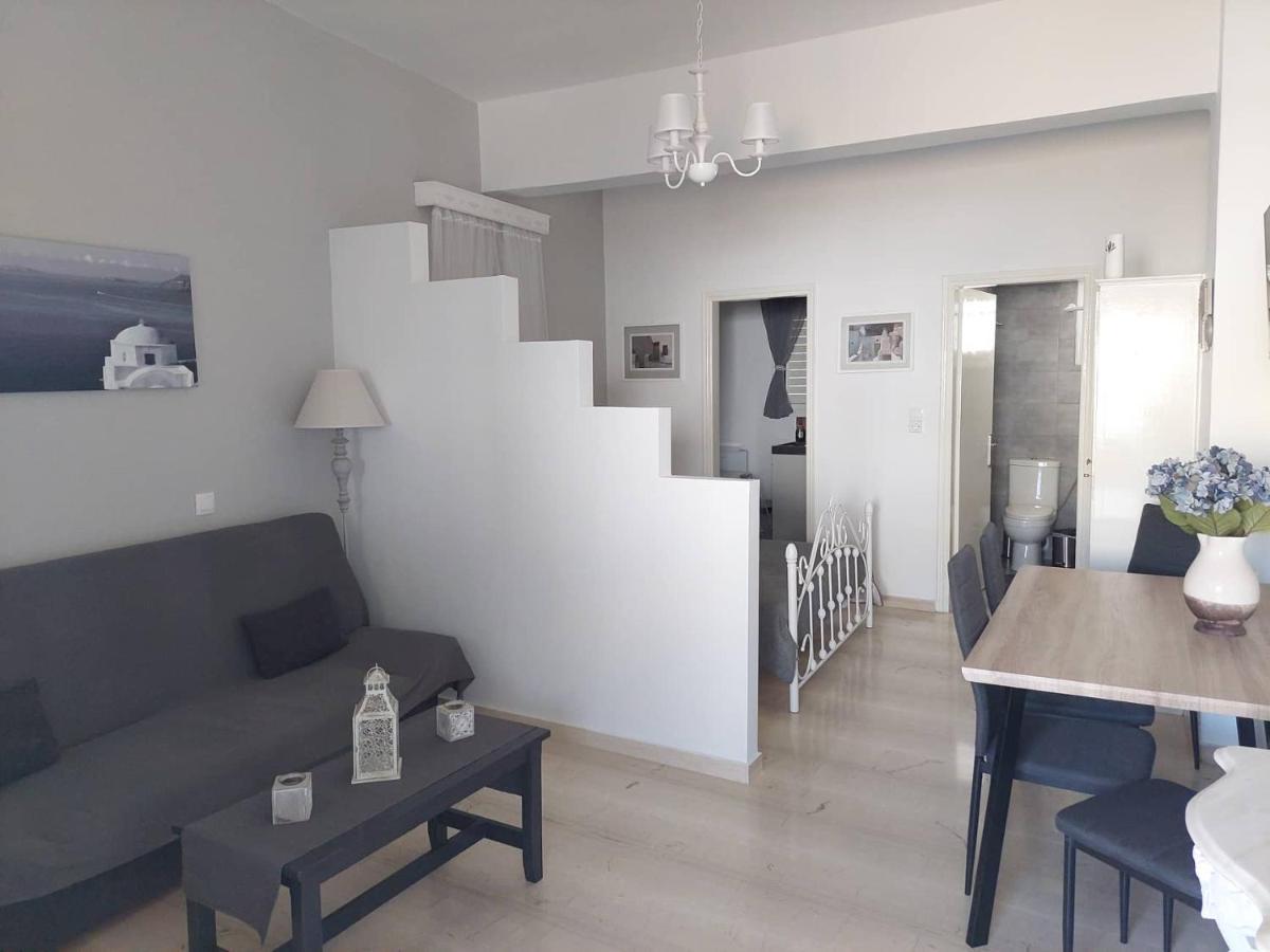 Anezinas Place Apartment เปริสซา ภายนอก รูปภาพ